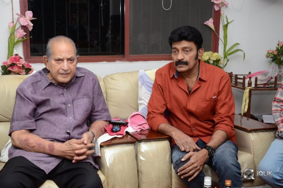 Celebrities-Pay-Homage-to-Vijaya-Nirmala-Garu